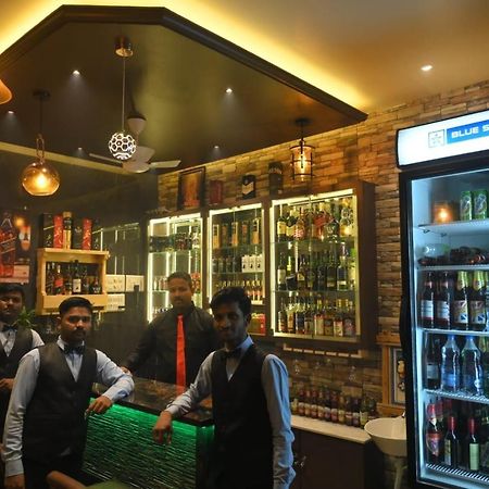 Hotel Surya Grande Kudal  Екстер'єр фото