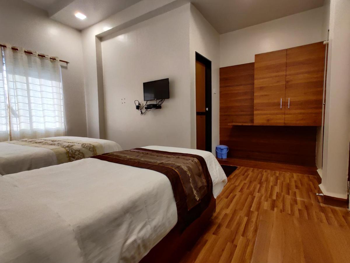 Hotel Surya Grande Kudal  Екстер'єр фото
